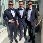 Diego Luna Instagram - Listos los meseros para esta noche!!!