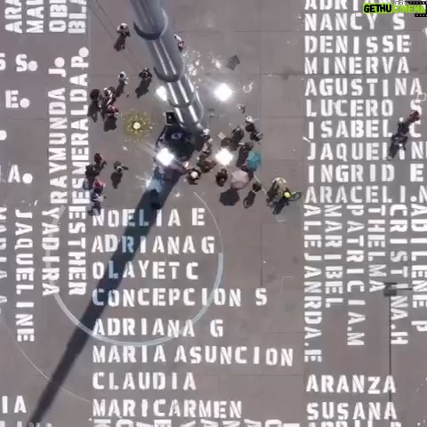 Diego Luna Instagram - Hoy #8M nombramos a todas las que nos faltan. Todas ellas tienen un nombre, una cara, una historia. Hoy sus nombres son el grito de justicia. #NiUnaMenos Colectiva SJF @eldiadespuesmx