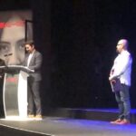 Diego Luna Instagram – Mi padre me enseñó a ver teatro, años más tarde me dejó hacerlo y siempre conté con su apoyo. Ayer fue muy conmovedor recibir un premio que #ISPA le dió a él hace 13 años. Gracias #ISPAGDL19 por hacerme parte de este encuentro sobre artes escénicas. Y gracias sobre todo por este reconocimiento. Nunca lo voy a olvidar.