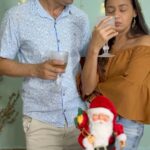 Dinah Moraes Instagram – Nesse natal não arrume confusão com ninguém, valorize as pessoas que você ama, dê um presente de valor! Dê um óculos @ferroviaeyewear