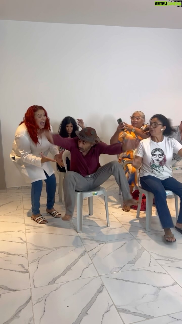 Dinah Moraes Instagram - Por essa veveta não esperava… #carnaval2024