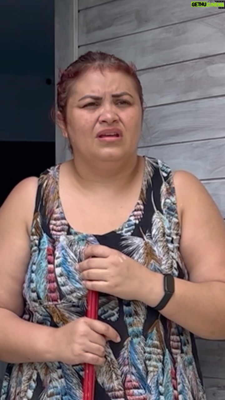 Dinah Moraes - 140K Likes - Quando eu vejo na rua o carro da mensagemā¦