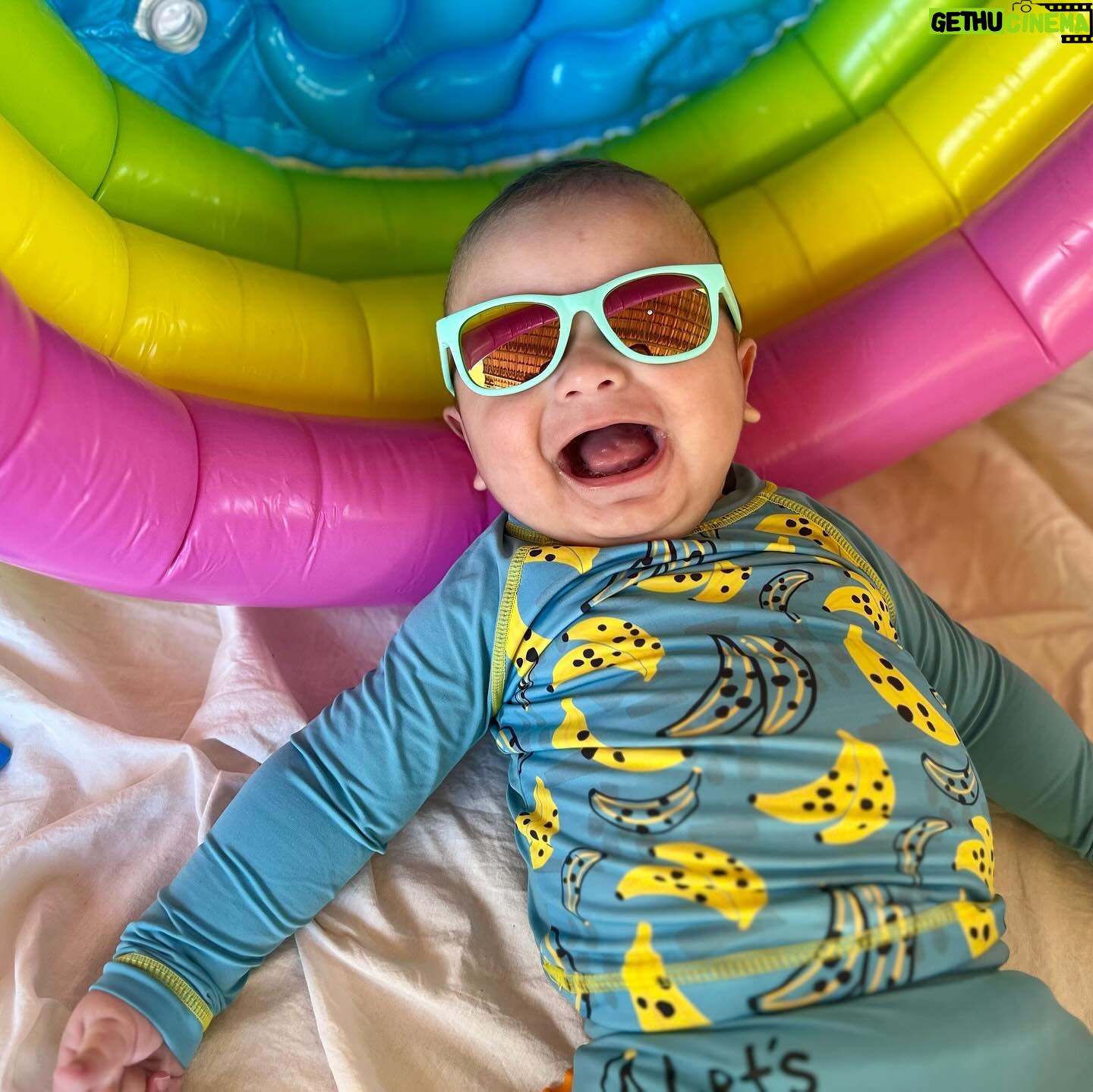 Dinah Moraes Instagram - 05 meses da coisa mais gostosa da minha vida! Tô atrasada foi dia 15 que ele fez 05 meses, mas quem foi que disse que mãe consegue lembrar das coisas? Como passa rápido meu Deus! Te amo meu bolofofo! ❤️ Henry Lucca!