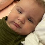Dinah Moraes Instagram – “Depois que faz três meses só quer dormir na hora que quer!” Rapaz pois não é que é mesmo! 

Obs: na última foto o sono veio…pera