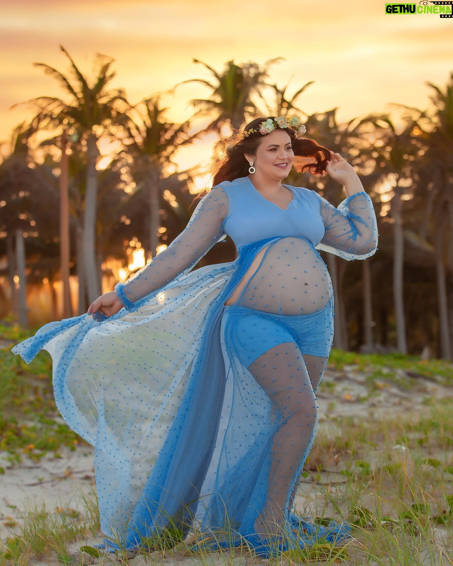 Dinah Moraes - 141.5K Likes - Eu escolhi a @megaphoto.ra pra fazer minhas fotos e nĆ£o me arrependo! Eles arrasaram demais! š«¶š¼š§”