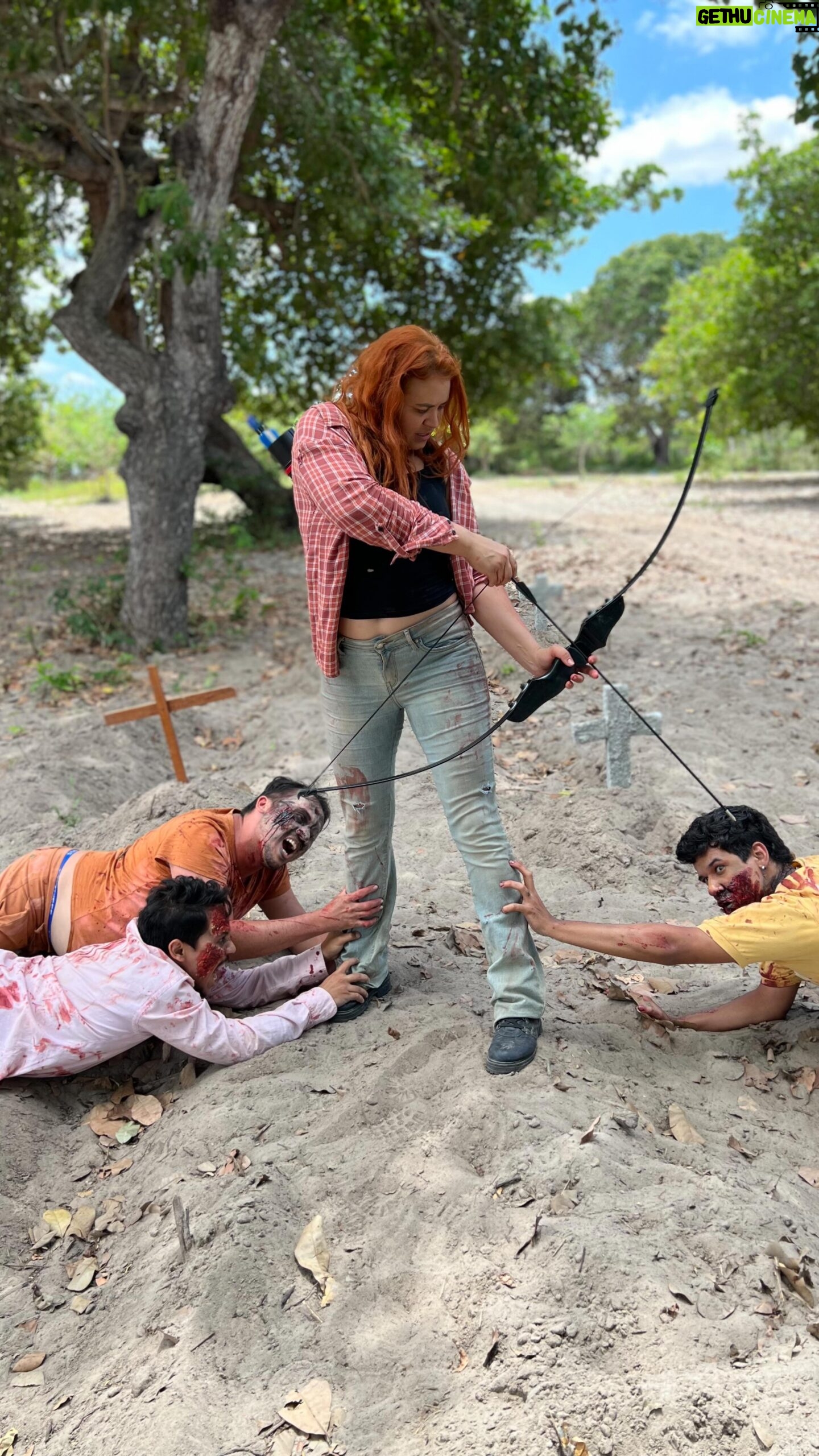 Dinah Moraes Instagram - Nem acredito que já vamos assistir a 5 e última temporada de the walking agreste! É um ciclo que se fecha! Só tenho que agradecer a Deus por tudo que aprendi gravando essa série todos esses anos! Encontro vocês lá no cine são Luiz dia 17 de dezembro! Link dos ingressos na minha bio!