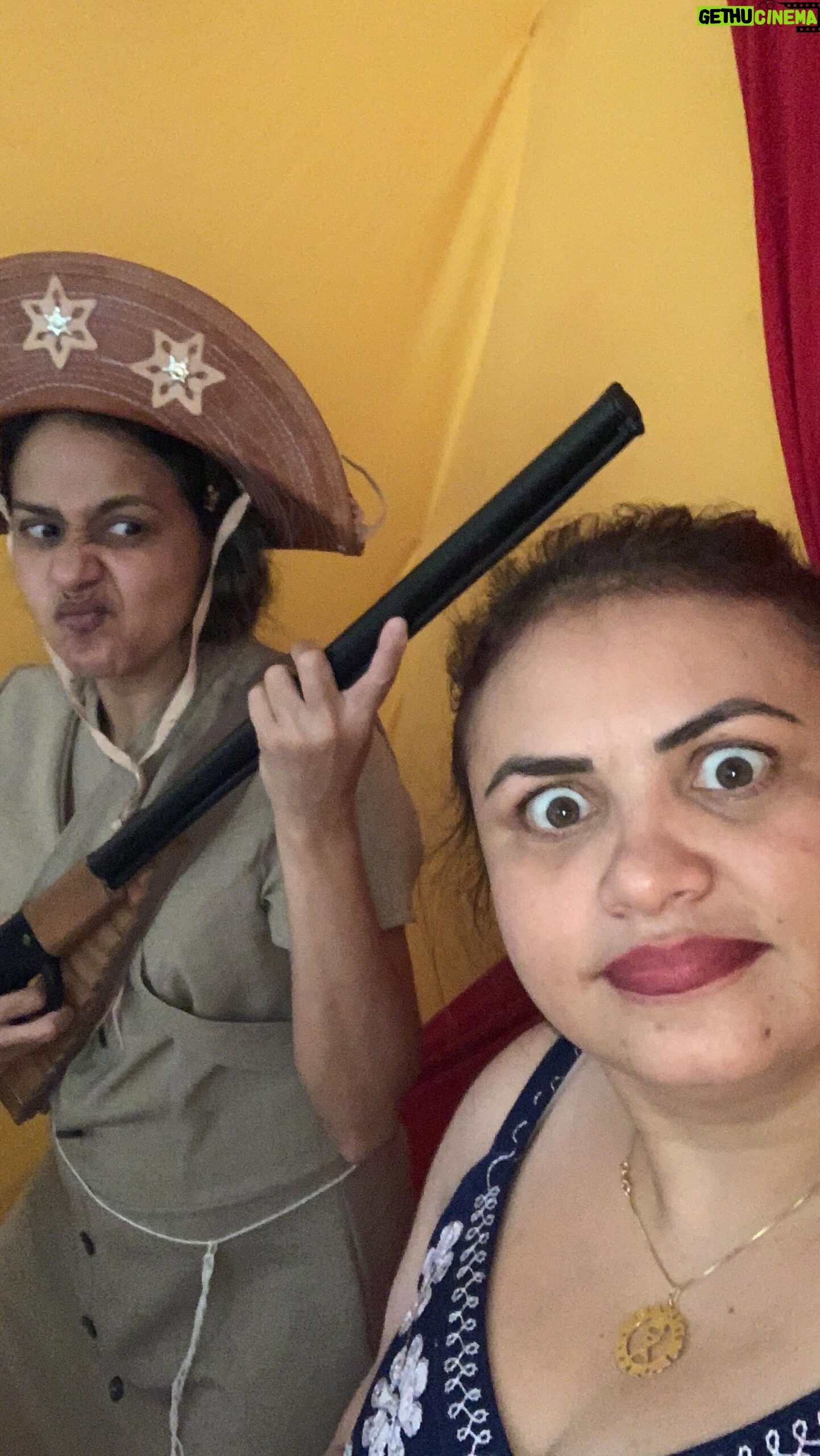 Dinah Moraes Instagram - Receita de baião de dois com Maria bonita!