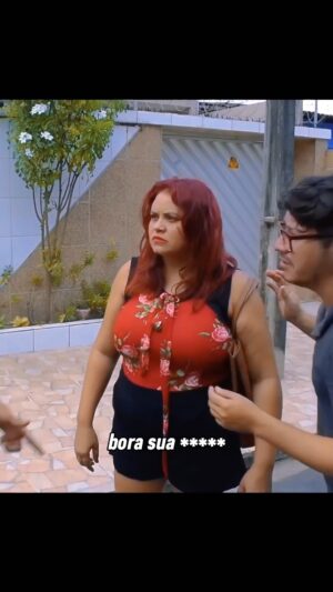 Dinah Moraes Instagram - Mulher com TPM! #humor #humorbrasil #TPM
