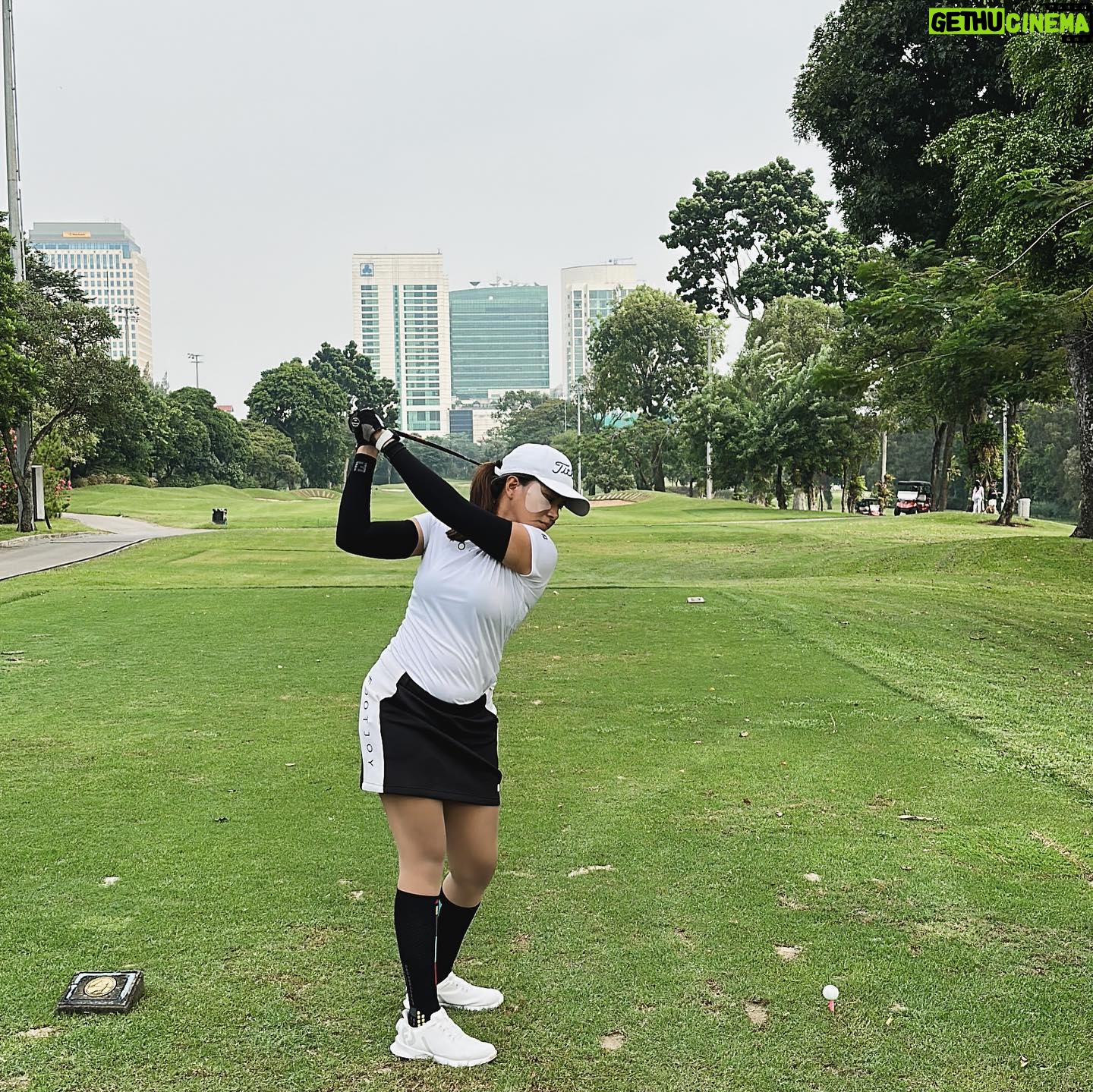 Dita Fakhrana Instagram - We’re team titleist x @footjoy.indonesia 🫶🏼 Sundate 🩵
