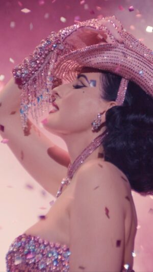 Dita Von Teese Instagram - Dita Las Vegas is now playing @horseshoevegas in the legendary Jubilee Theater! 

 ticketmaster.com/ditavegas 

🎥 @studioboman @toscacyr