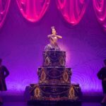 Dita Von Teese Instagram - Merci, #Paris and merci to all those who traveled from afar for these moments I’ll never forget at #FoliesBergere We are still in France, for one big night tomorrow in #Lille. Tickets are available for this show, and we’re just a short train ride away… 💋💋 dita.net/shows/ For those interested in the meet & greet add-on, contact aftershow@Dita.net 📷 by @francoisloock