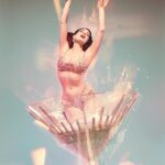 Dita Von Teese Instagram – 🍸Cheers to the weekend!
On Tuesday, pre-sales will begin for my annual New Year’s Eve show in Los Angeles @orpheumtheatrela , with a special #Glamonatrix Gala to kick off the tour! 
I’ll post the presale code on my Patreon, which is where you can also find beauty tutorials, behind the scenes videos, unseen  #burlesque videos, and rare footage from my archives…for less than the price of a martini! ✨🫒🍸💦✨

📷 @franzszony 

#stripteesenye #ditavonteese #midnights #bejeweled #stripstriphooray #artoftheteese #girlintheglass #giantmartini #martinitime #dontworrydarling