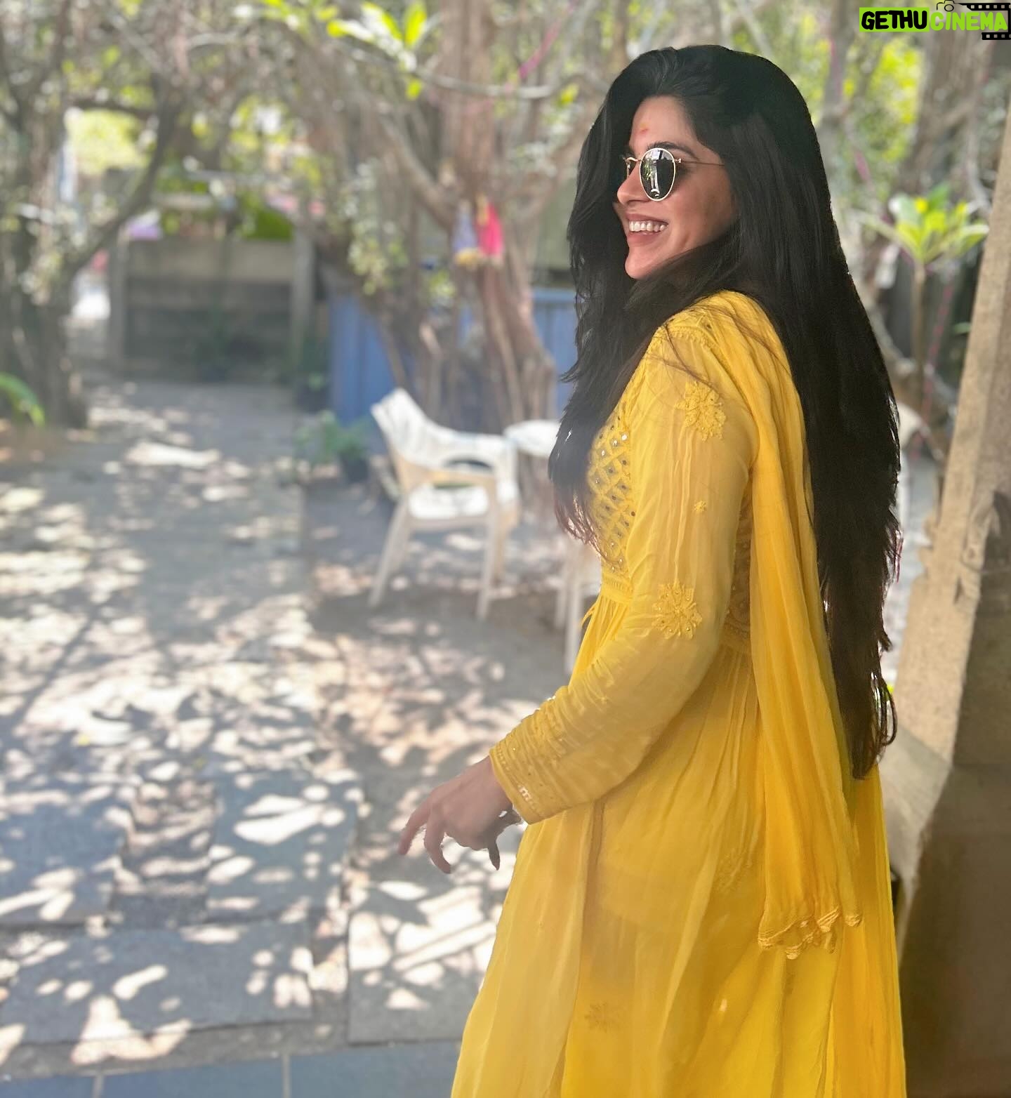 Divya Bharathi Instagram - Life is a blessing 🤍