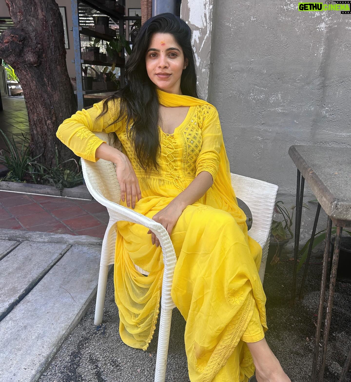 Divya Bharathi Instagram - Life is a blessing 🤍