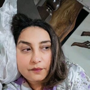 Divya Dutta Instagram - #reels #metime #loveit
