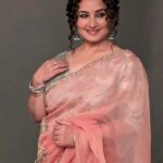 Divya Dutta Instagram - Weekend moods.. Saree/blouse courtesy @raw_mango Hmu @binita.ashar