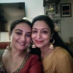 Divya Dutta Instagram - A good two decades bk...i saw her first at t hotel lobby in chandigarh.i was to join t shoot of train to pakistan.they had forgotten to allot a room.for me and fortunately o unfortunately she, the AD on the film ,was t first to enter and face my ire..she looked helpless n tried to pacify me..took me to her room to rest until i got my room I dont know when i forgot that i was angry and was chatting with her like long lost friends.. Its the same still Richu...i still come to you to hear me out.as do you...and even now, pata hi nai chalta..ki jo baat kar rahe the, usse bhool.kar kahan ki gupshup shuru ho jati hai.. this journey has been lovely...enriched with your presence in it.. happy bday Richa Gupta Kala .love you saheli.