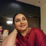 Divya Dutta Instagram - Jab aap jaldi tayyar hokar party pe jaane ke liye baakiyon ka intezaar karte hain .