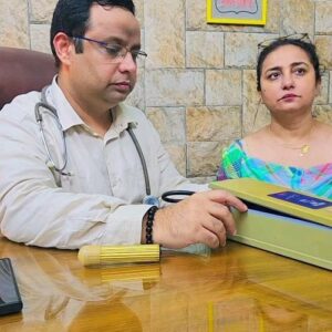 Divya Dutta Instagram - Punjabi doc-patient..#ddmastireels @drrahuldutta