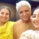 Divya Dutta Instagram - Janamdin mubarak.Javed saab.@javedjaduofficial ..shukriya ,for the magical world you create with your words..for your movies, songs , poetry that stay in our hearts forever and that wit that is unmatched!! I have been honored to collect these moments as some of my finest.. happy bday ..and much love.