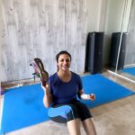 Divyanka Tripathi Instagram - Joota Balance Mobility Challenge accepted Mr Dahiya!😁👍 @vivekdahiya I further nominate the following so they enjoy the trend as much as I did - @rassheechauhan_yoga @simplysheeba @vinnyaroradhoopar @soniyadavcricketer