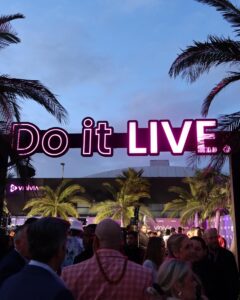 Dixie D'Amelio Instagram - so much fun last week with @vinivia.live - we will be live-streaming on the platform once a week! i can’t wait to use this platform as a way to connect and talk with you guys even more <3 go download rn #viniviapartner