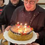 Dmitriy Maslennikov Instagram - Это было лучший день рождения в моей жизни! Каждая минута от завтрака ❤️ до поздней ночи 🥰 была наполнена счастьем, радостью и теплом🔥🔥🔥 спасибо моим родным, друзьям, близким и вам дорогие подписчики за поздравления🫂