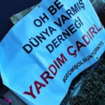 Doğa Rutkay Instagram – Tek bir çağrıyla , sosyal medyanın , takipçilerimizin nimetini gördüm bugün…
Esra! Beni seninle buluşturan tüm güzel insanlara teşekkürler!
Kısacık bir zamanda kapılarını açan @miskfloralcafe Hazal’ım! 
@hazalsenn sen olmasan eksik kalırdık!
Çağrıma çağrımıza hemen koşan sizler..
Bunca yıl birlikte yürüdüğümüz markalarımız…
Ne desem eksik kalacak.
Yutkunarak yazıyorum bunları inanın, kalbiniz hiç incinmesin.
Beni görünce sarılan, evden oyuncağını sarıp getirmiş güzel evlatlar, asıl ben sizi seviyorum.
içimizdeki insanlığa tutunduk bugün.
çünkü bizi yaşatacak tek şey bu.
sahip olmadığı halde vermeye çalışan insana tutunmaya çalışıyoruz.
başımıza gelen tüm kötülüklere karşı, insanın mayasındaki iyiye tutunmaya çalışıyoruz.
ve bugün işte tam da böyle bir gündü.
dualarımdasınız güzel insanlar…
milyonlarca şükran doluyum çağrımı duyanlara…
belki bu akşam ilk kez başımızı yastığa koyacağız.
sayenizde!
sayenizde!
Tırlarımız yola çıktı.
Allah yolunuzu açık etsin…
Varınca haber et Esra!
Bir nebze de olsa gülecek olan evlatlara sarıl…
Oh be dünya varmış demelerine sebep olan herkese teşekkürler.
@ohbedunyavarmisdernegi 
@1dunyaesra 
🙏🏼🙏🏼