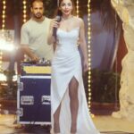 Dolly Shaheen Instagram - كل سنة وانتم طيبين 🍾🍾🍾🍾 #حوش_الدلع #يا_حبيبتي_يا_امي #الملكة #دولي_شاهين #دوللي #دولي #دوللي_شاهين #ننه_هو #افراح_و_زينة #حكاية_بنت #الحاجة_داعيالك #سنة_سعيدة #queen #dollyshahine #dolly #ninna_hoo #afrahwzina #hekayet_bent