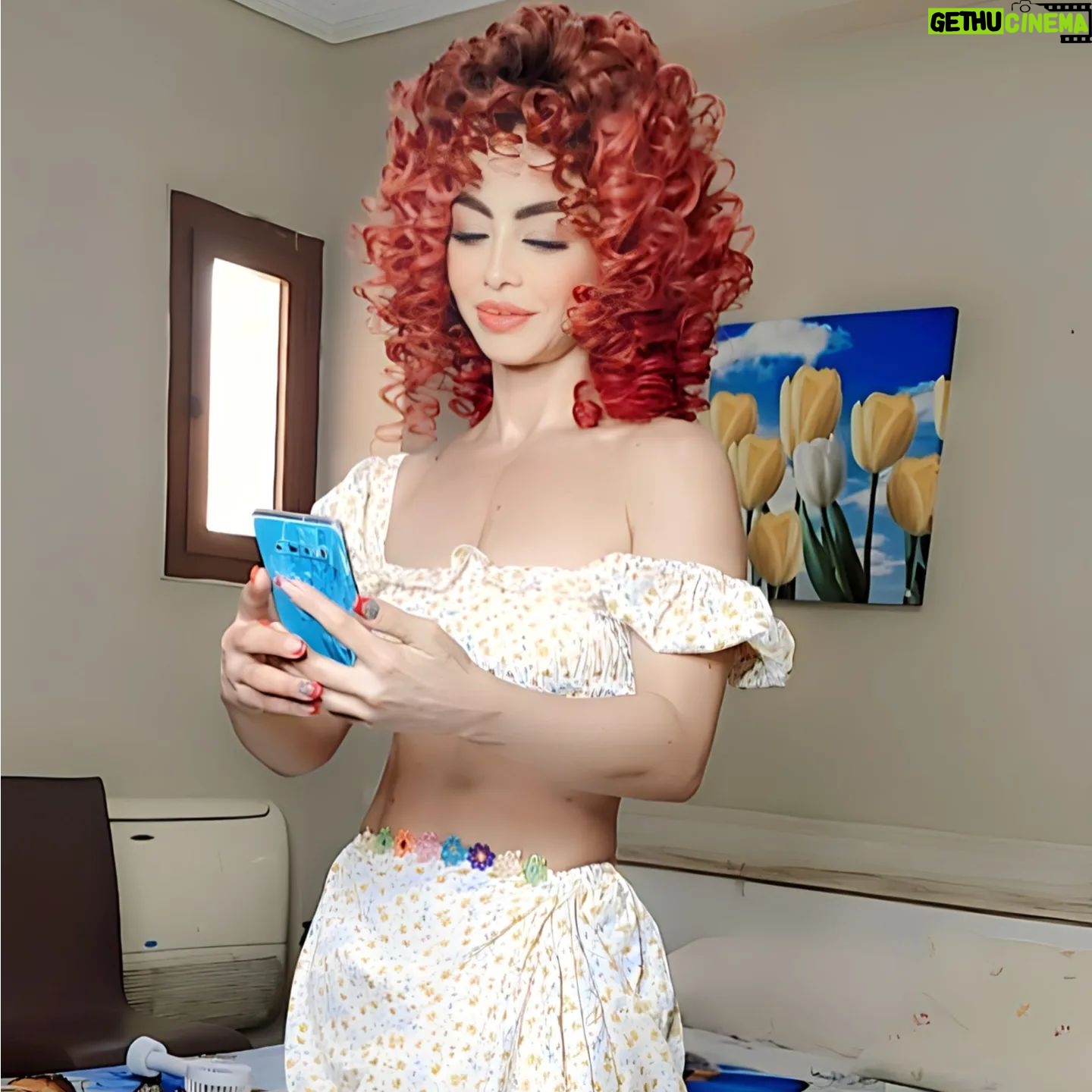 Dolly Shaheen Instagram - Ready .. set ...go كليب #دوللي_ست_البنات قريبا