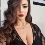 Dolly Shaheen Instagram - Which #look is ur #favorite 🤔👀🤪 اي لوك بتفضلوا... من دون تحيز للبلدي 🤣🤣😜🤪 #يا_حبيبتي_يا_امي #الملكة #دولي_شاهين #دوللي #دولي #دوللي_شاهين #ننه_هو #افراح_و_زينة #حكاية_بنت #الحاجة_داعيالك #queen #dollyshahine #dolly #ninna_hoo #afrahwzina #hekayet_bent