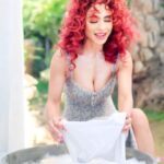 Dolly Shaheen Instagram - عايزين الكليب ينزل امتى؟ wait for my new clip soon #دوللي_ست_البنات Subscribe to my YouTube channel to watch it... love u