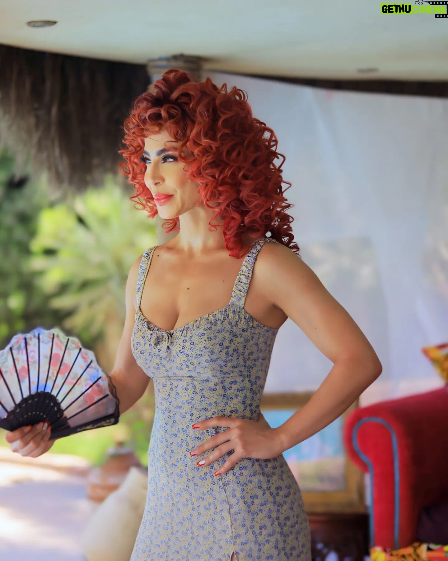 Dolly Shaheen Instagram - wait for my new clip soon Subscribe to my YouTube channel to watch it... love u Director @momen_youssef Dop mostafa ahmed Ex Producer @mohamedshehab664 Art director @ali.director Production manager @ahmed.soaody Production manager @anasedoon Make up @nada_alraey_mua Making @so.niic00_official Photo @wiz_studios Photo @mohamed_elsead28 @ahmed.medo.28 # دوللي_ست_البنات