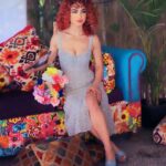 Dolly Shaheen Instagram - More n more Tomorrow at 8 pm a new cut بكرا الساعة ٨ مساءا كات جديدة #دوللي_ست_البنات #حوش_الدلع #يا_حبيبتي_يا_امي #الملكة #دولي_شاهين #دوللي #دولي #دوللي_شاهين #ننه_هو #افراح_و_زينة #حكاية_بنت #الحاجة_داعيالك #سنة_سعيدة #queen #dollyshahine #dolly #ninna_hoo #afrahwzina #hekayet_bent
