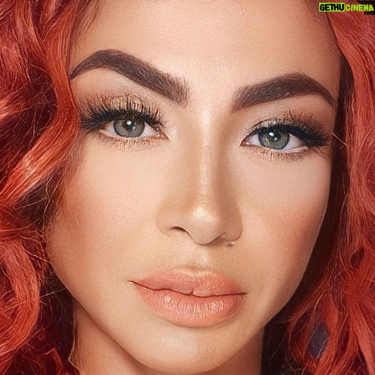 Dolly Shaheen Instagram - Lady in red hair... i love it ❤❤❤❤❤💋 hope u do mis amores.. مساء الفل..... 🥰🥰🥰🥰🥰 #يا_حبيبتي_يا_امي #الملكة #دولي_شاهين #دوللي #دولي #دوللي_شاهين #ننه_هو #افراح_و_زينة #حكاية_بنت #الحاجة_داعيالك #queen #dollyshahine #dolly #ninna_hoo #afrahwzina #hekayet_bent