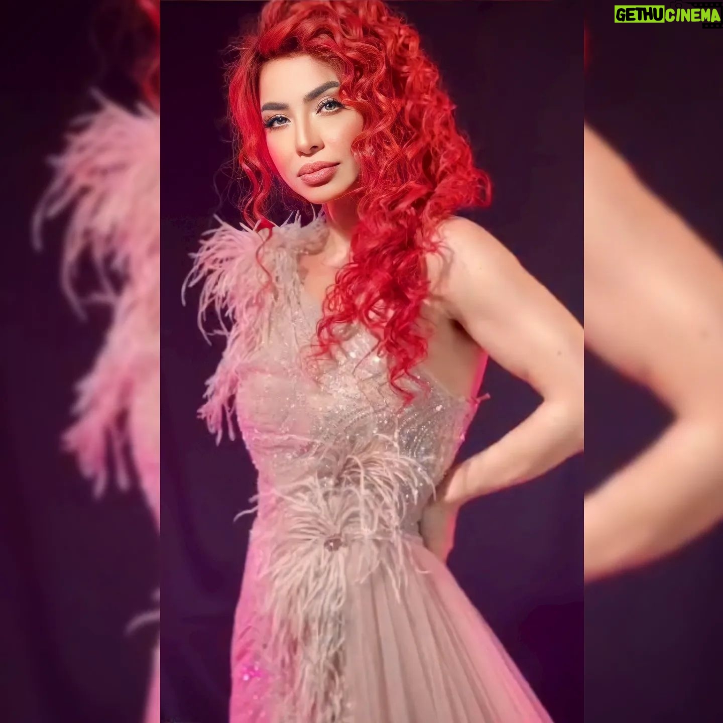 Dolly Shaheen Instagram - ❤❤❤❤❤ Dressed by the amazing @mydream_dam مساء الفل..... 🥰🥰🥰🥰🥰 #يا_حبيبتي_يا_امي #الملكة #دولي_شاهين #دوللي #دولي #دوللي_شاهين #ننه_هو #افراح_و_زينة #حكاية_بنت #الحاجة_داعيالك #queen #dollyshahine #dolly #ninna_hoo #afrahwzina #hekayet_bent