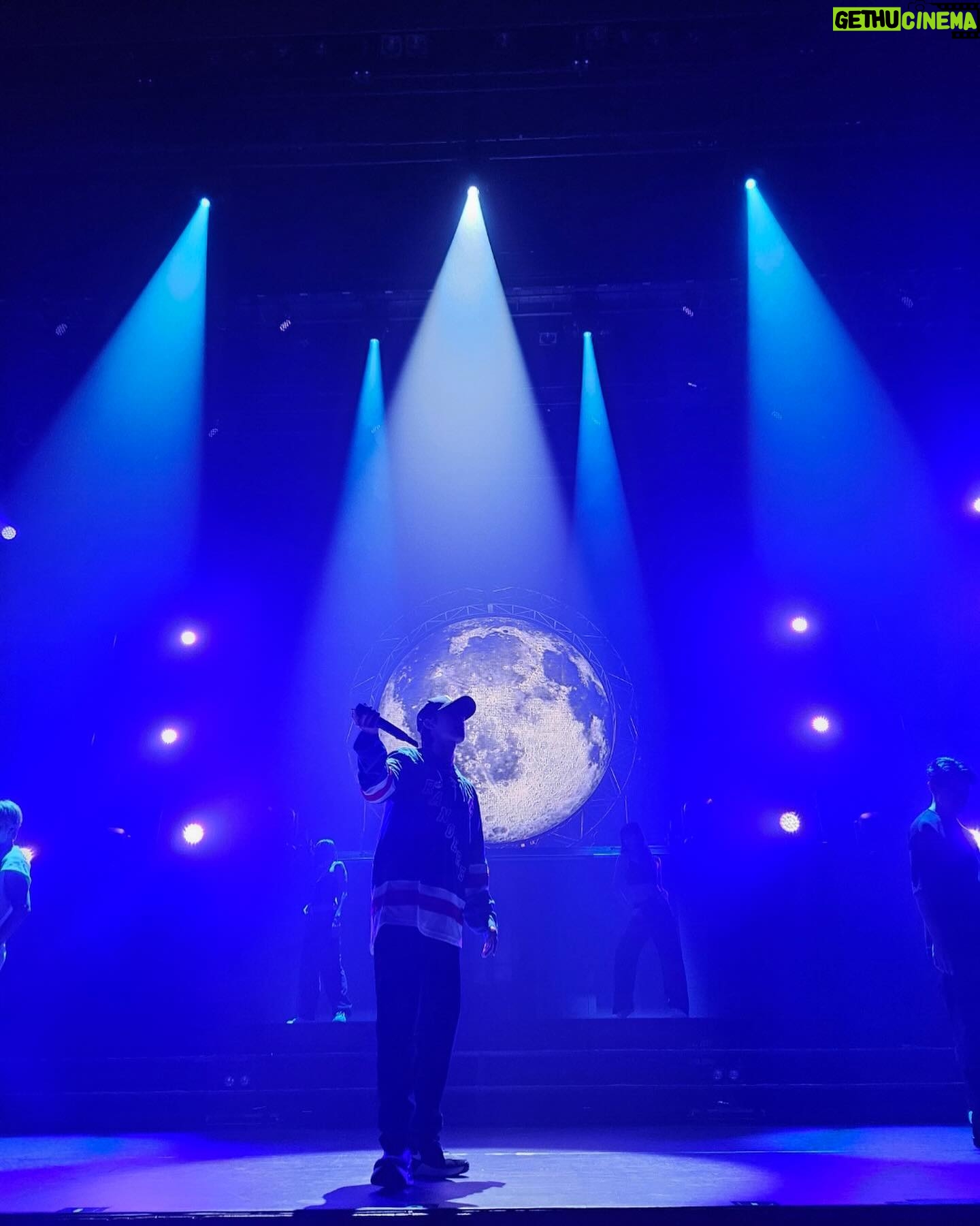 Donghae Instagram - Come to me, all you who are weary an burdened, and I will give you rest.” (Matthew11:28) 수고하고 무거운 짐 진자들아 다 내게로 오라 내가 너희를 쉬게 하리라 (마태복음 11장 28절)