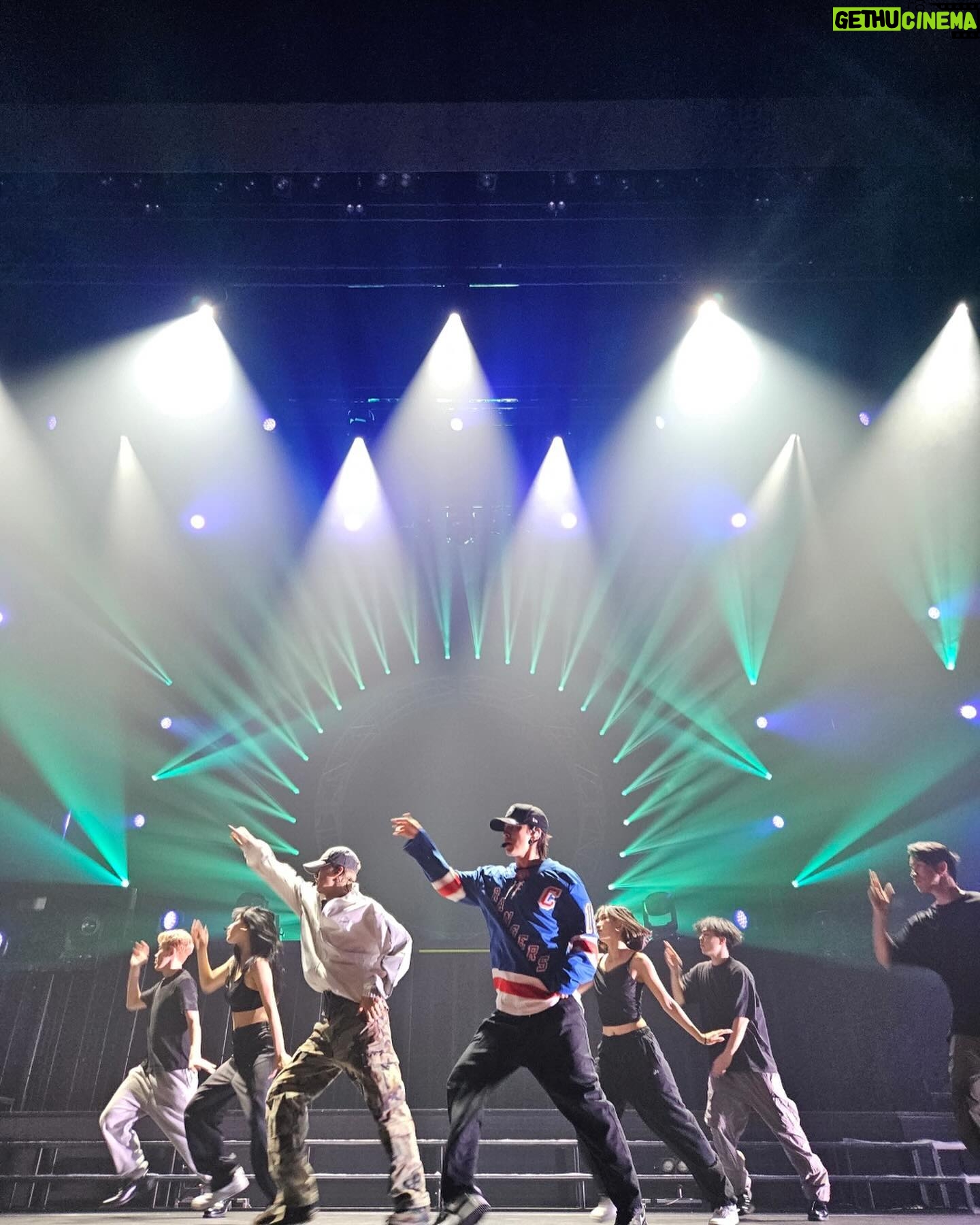 Donghae Instagram - Come to me, all you who are weary an burdened, and I will give you rest.” (Matthew11:28) 수고하고 무거운 짐 진자들아 다 내게로 오라 내가 너희를 쉬게 하리라 (마태복음 11장 28절)