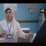 Donia Samy Instagram – ٥٠ج ايه اللي كتير على الكشف !
ده دكتور سمير يا جماعة 🤷🏻‍♀️
#الفت
#بالطو
#دنيا_سامي
@watchit