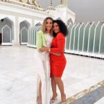 Donia Samy Instagram – كل سنه و انتى الدنيا و مافيها كل سنه و انتى شاطره و ناجحة و بتنجحى كل سنه و انا فخوره بيكى كل سنه و انتى اختي و بنتى و صاحبتى كل سنه و انتى صاحبه مريحه و بتفهمينى من غير ما اتكلم كل سنه و انتى تحويشه عمرى ربنا يديم وجودك فى حياتى بحبك يا صاحبتى 🤍🌍