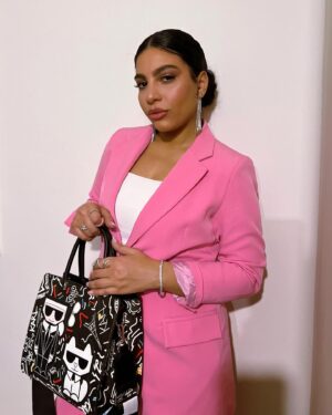 Donia Samy Instagram - The bag from the amazing  @lilly_store_6 💼🤩

Suit @sarayousry_official