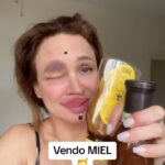 Dora Mazzone Instagram – Y también yo misma las envasé y las etiqueté…
🍯 están a la venta!

#nuevoemprendimiento #mielpuradeabejas 

Un poco de broma para antes de dormir 😴 

Sígueme en #TlKT0K para más ocurrencias divertidas! Te espero por allá 👉 📲 

Feliz noche mi gente querida! Que tengan dulces sueños y descanso reparador… hasta mañana 😘😴🌙💤 

#humor #sonrieantesdedormir #parati #doramazzone #rietecondora