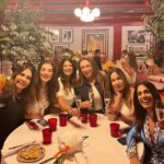 Dora Mazzone Instagram – Celebrando el cumpleaños de nuestra @mariantoduque  en nuestro rest favorito

@furore.ristorante 

Por muchos años más de salud, alegrías, amistad y grandes momentos en donde estemos siempre sonreídas y felices!
Salud 🥂 

#cumpleaños #mariantoduque #parati #momentos