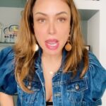 Dora Mazzone Instagram - Conociendo un poco más de la cultura hindú … 🇮🇳 Sobre todo ahora que vemos tantas series en Netflix 😂😂😂😂😂 ¿Es o no es que mueven la cabeza cuando hablan? Se han fijado? Un poco de broma para antes de dormir 😴 La voz del comediante venezolano @elgeorgeharris Sígueme en #TlKT0K para más entretenimiento y diversión 😂 ¡Feliz noche! Que tengan dulces sueños y descanso reparador.. buenas noches 😴🌙💤😘 #humor #rietecondora #sonrieantesdedormir #doramazzone