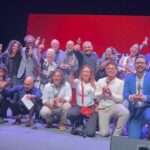 Dora Mazzone Instagram - Me gané el premio @avencrit como mejor Actriz de Teatro 🎭 Musica!!! ¡Gracias Venezuela! Gracias a Dios por haberme dado talentos y habilidades para esta hermosa profesión! Por haberme colocado en el camino correcto y en las mejores escuelas de Venezuela para formarme como actriz: La Compañía Nacional de Teatro 🎭 La Universidad Central de Venezuela 🇻🇪 Radio Caracas Televisión Venevisión Allí aprendí! Allí en esas escuelas estudié! Y hoy en día soy lo que soy gracias a todos los maestros que me he encontrado en mi camino! No me equivoqué de vocación! Amo esta carrera con el alma y este premio me compromete a seguir trabajando en la industria del Arte, Cultura y Entretenimiento en mi país! TODO ha valido la pena! Gracias a @djamil2014 por haberme dado la oportunidad de representar a Aldonza-Dulcinea en @elhomdelamancha ..un personaje tan desafiante para una actriz, por su fuerza, por su pasión y sobre todo por el increíble reto de cantar en vivo con la orquesta! Ya puedo decir que he hecho casi todo en mi industria: teatro, cine, televisión y ahora teatro musical! Yessssssss!!! Gracias Venezuela 🇻🇪 por acompañarme siempre en mis retos! Más en mis historias..! # #TeatroMusical #MejorActriz #Premium #Venezuela #premiosavencrit #venezuela