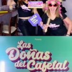 Dora Mazzone Instagram – Hace  un año, esta aventura que nos tiene emocionadas, contentas y muy felices!! 
 y queremos que  ustedes la pasen tan bien como  Nosotras y el equipo que hizo posible esta Mini serie “Las Doñas Del Cafetal “

Hoy nuestra premier a la prensa y para ustedes este y todos los domingo por @simpletvve 

#lasdoñasdeelcafetal