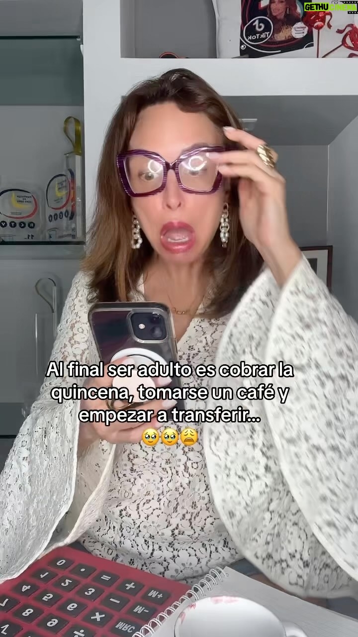 Dora Mazzone - 32K Likes - ¿Que más le agregarías a esta lista?..🤔
Comienzo yo:
Usar lentes y contar con los dedos 🫰
😂😂😂😂😂
Los leemos
👇
Un poco de broma para antes de dormir 😴
#hechosdelavidareal #humor #sonrieanteadedormir
Feliz noche gente hermosa que tengan dulces sueños y descanso reparador.. hasta mañana! 😘🌙💤😴
#rietecondora #marditoadicto