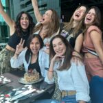 Dora Mazzone Instagram – ¡A celebrar la vida!
🎂💃🏻🎁🥂
¡Y a cumplir los sueños!

Hoy 15 de marzo nos vinimos a @nolagourmetbakery a celebrar el cumpleaños de nuestra querida amiga @vazquezbeatriz 

En Nola podemos disfrutar de una estupenda experiencia para compartir! 
🍽️🍷🍫🍰🍕🧆🥗

Ellos ofrecen Brunchs, almuerzos, meriendas, coffe-breaks e incluso tienen un bodegón surtido donde encuentras productos de primera calidad!

Lo recomendamos 💯… y un viernes? Es perfecto para celebrar y poner a bailar al cuerpo sabio 😂😂😂😂

Feliz cumpleaños Beatriz! Te queremos ❤️
Y que tus sueños se cumplan! 

#nolagourmetbakery #restaurante #caracas