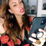 Dora Mazzone Instagram – Cuando no estudias teatro 🎭 pasa esto… 

😂😂😂😂😂😴

Un poco de broma para antes de dormir 😴 

#soyactriz #humor #hayqueEstudiar

Sígueme en #TlKT0k para más humor y ocurrencias .. te espero por allá 👉 📱 

Buenas noches 🌙 que tengas@dulces sueños y descanso reparador! Hasta mañana 🌙😴💤😘 

#sonrieantesdedormir #parati #ríetecondoramazzone