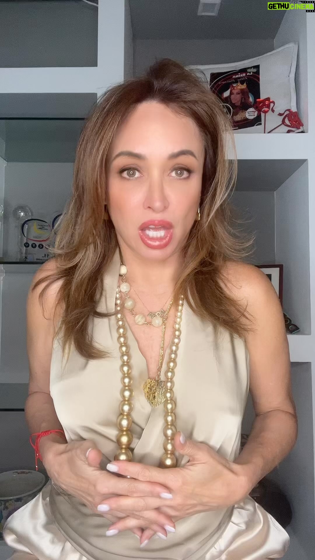 Dora Mazzone - 14.4K Likes - ¿Somos o no somos una gente feliz? 🙃
Los leo
👇
Un poco de broma para antes de dormir 😴
La voz del comediante venezolana @elgeorgeharris
#doblaje #humor #sonrieantesdedormir
Sígueme en #TlKT0K para más entretenimiento , diversión y ocurrencias 😎 te espero por allá!
Buenas noches mi gente querida que tengan dulces sueños y descanso reparador… Hasta mañana!… 🌙😴😘💤
#rietecondora #doramazzone